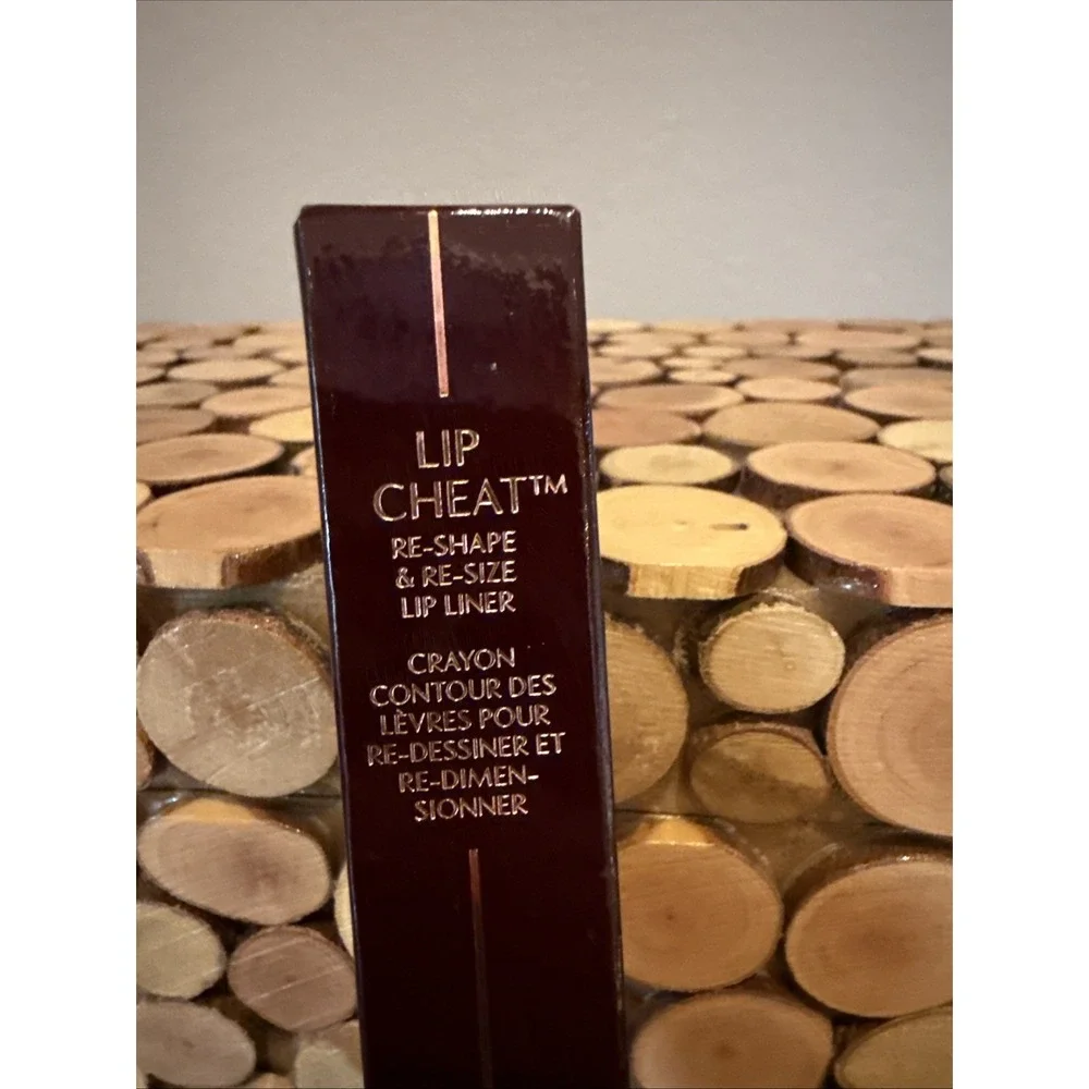 Charlotte Tilbury‎ Lip Cheat Liner Mi Kiss 0.04 Oz